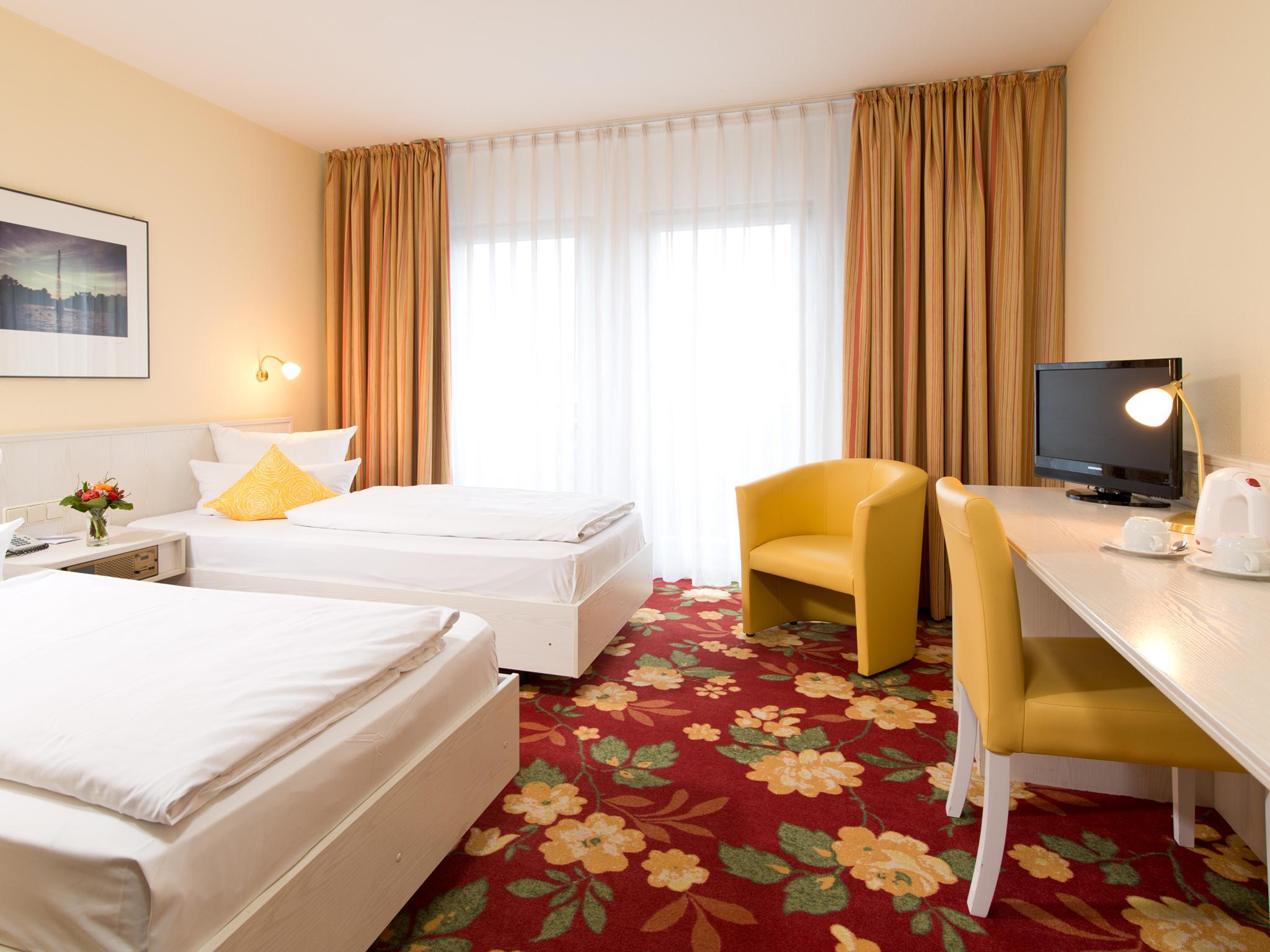 Achat Hotel Schwetzingen Heidelberg מראה חיצוני תמונה